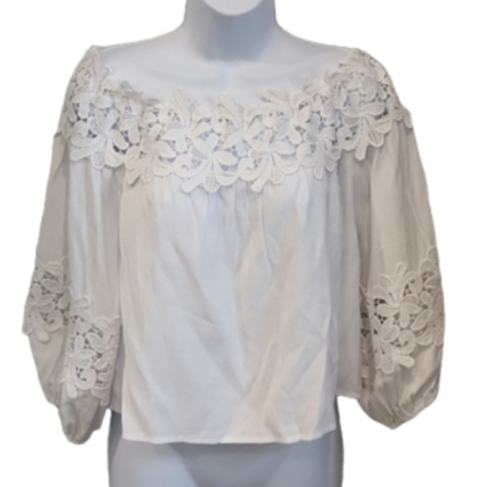 GIANNI Bini NWT Off The Shoulder Lace Accent Top